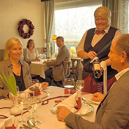 & Restaurant Kaiserhof 호텔 바드벨링겐