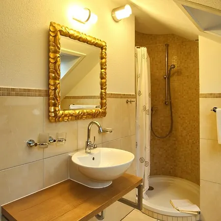 & Restaurant Kaiserhof 3*